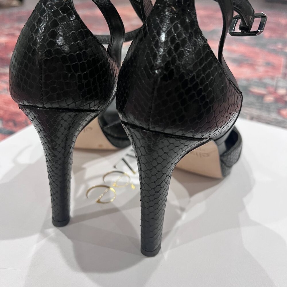 Adriana Sandal by Elizee Size 38 - Picture 6 of 7
